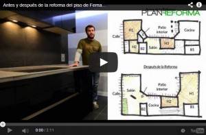 Una captura de pantalla de un video que muestra a Fernando de pie en una cocina moderna, con una superposición gráfica que muestra un plano de planta titulado "Reforma integral - antes y después de la reforma"