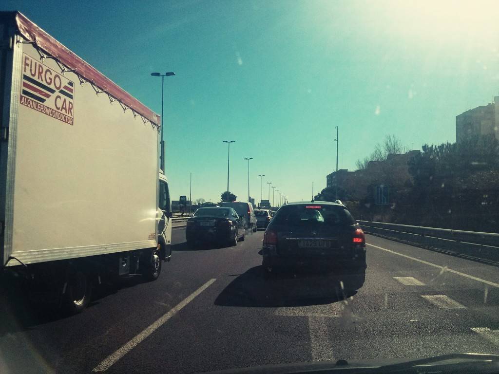Retenciones en el acceso a Valencia, el segundo día de la Feria de Valencia