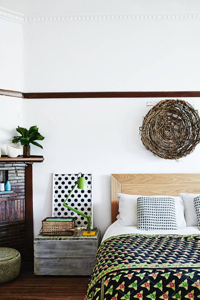 El dormitorio principal se ha decorado con una combinación de tonos verdes y blancos,  dando lugar a un espacio alegre.