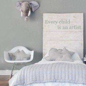 habitación decorada niños