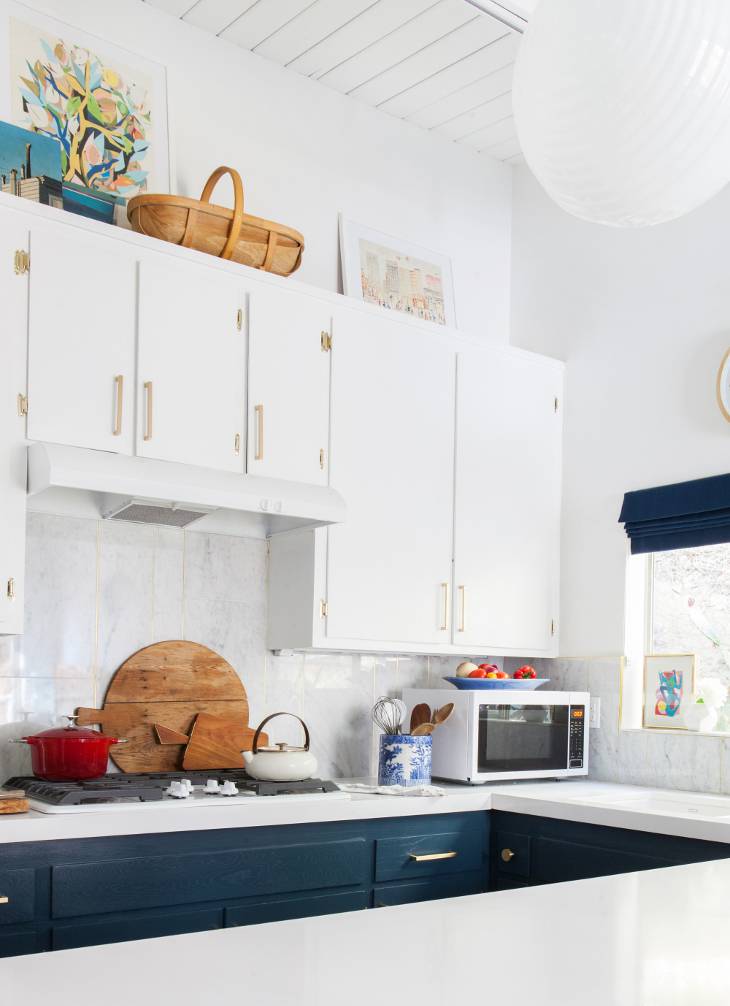 kitchen_after_emily-henderson-blue-white-brass-countertops-cabinets