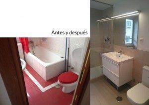 Descripción: Reforma integral antes y después de un baño, mostrando cómo los accesorios antiguos han sido reemplazados por modernas comodidades.
