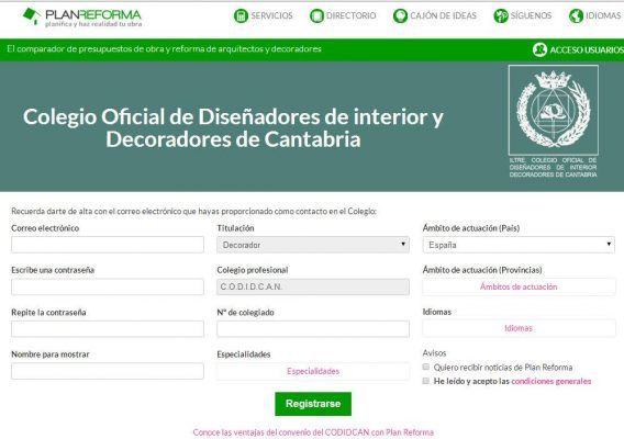 Página web de registro de la asociación oficial de interioristas y decoradores de Cantabria (CODIDCAN), que incluye un formulario para las credenciales de usuario y datos personales, con una combinación de colores verdes y logotipos oficiales.